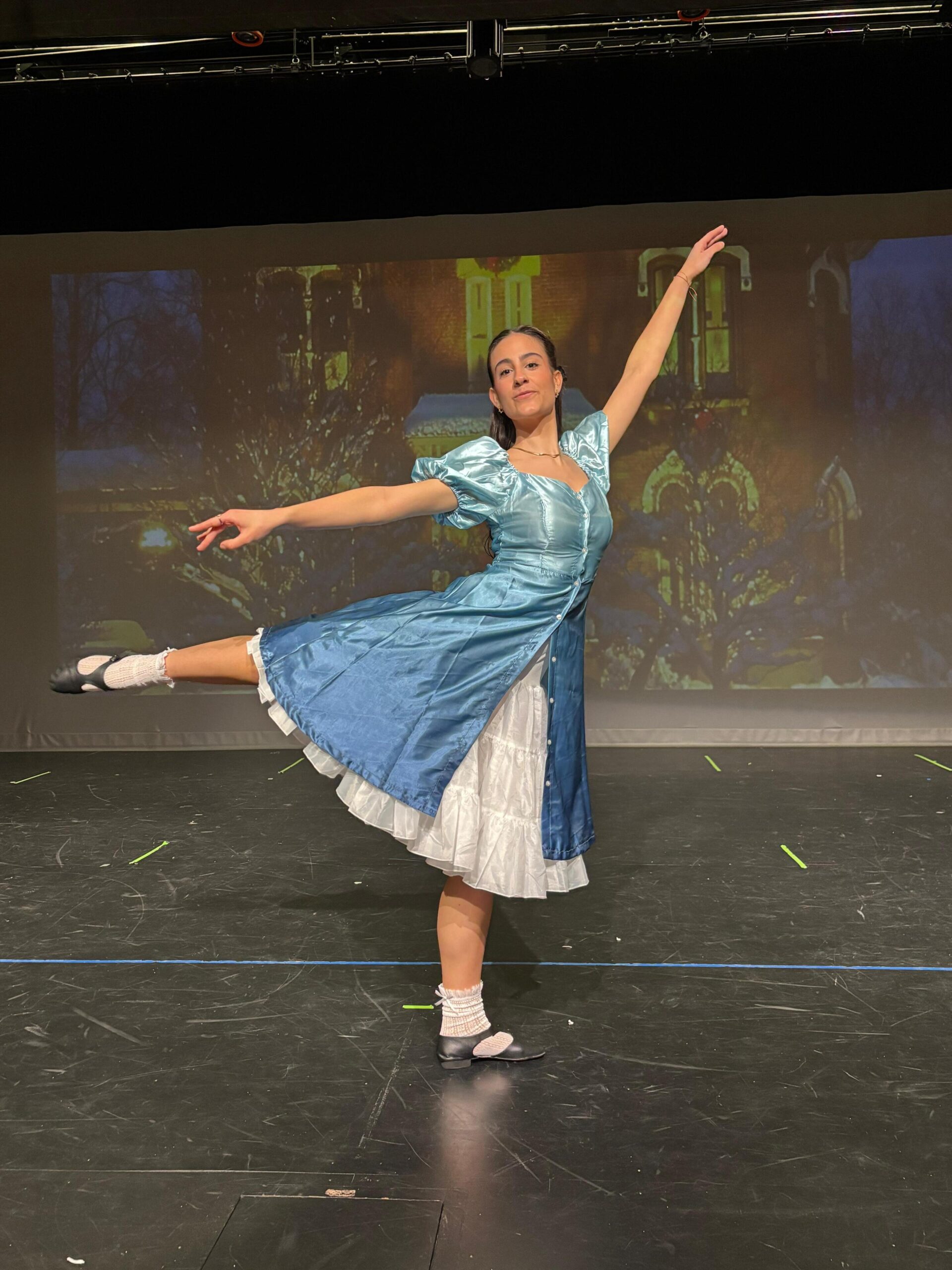 Spanish 40Days stackedlogogreyr