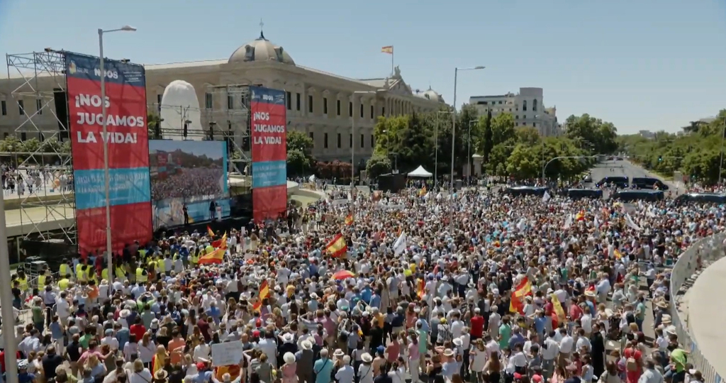 Solo Javier Fiesta Piso copa con chicas